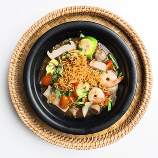 Tum Wai Wai (Wai Wai Noodles Salad)