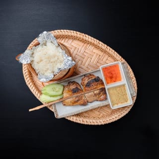 Com 3 - Chicken Thigh Skewer Combo ປີ້ງໄກ່