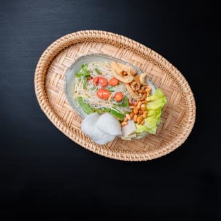 Tum Khao Bun (Vermicili Noodle Salad) ຕໍ່າເຂົ້າປຸນ