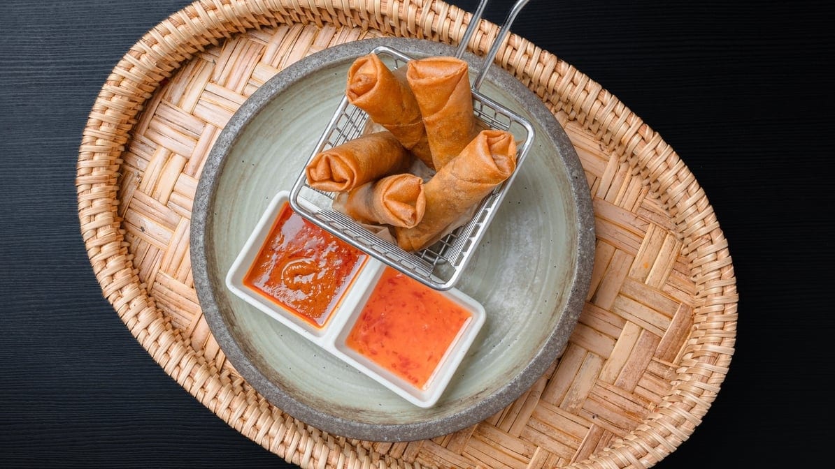 Egg Rolls ຍໍ່ຈືນ.